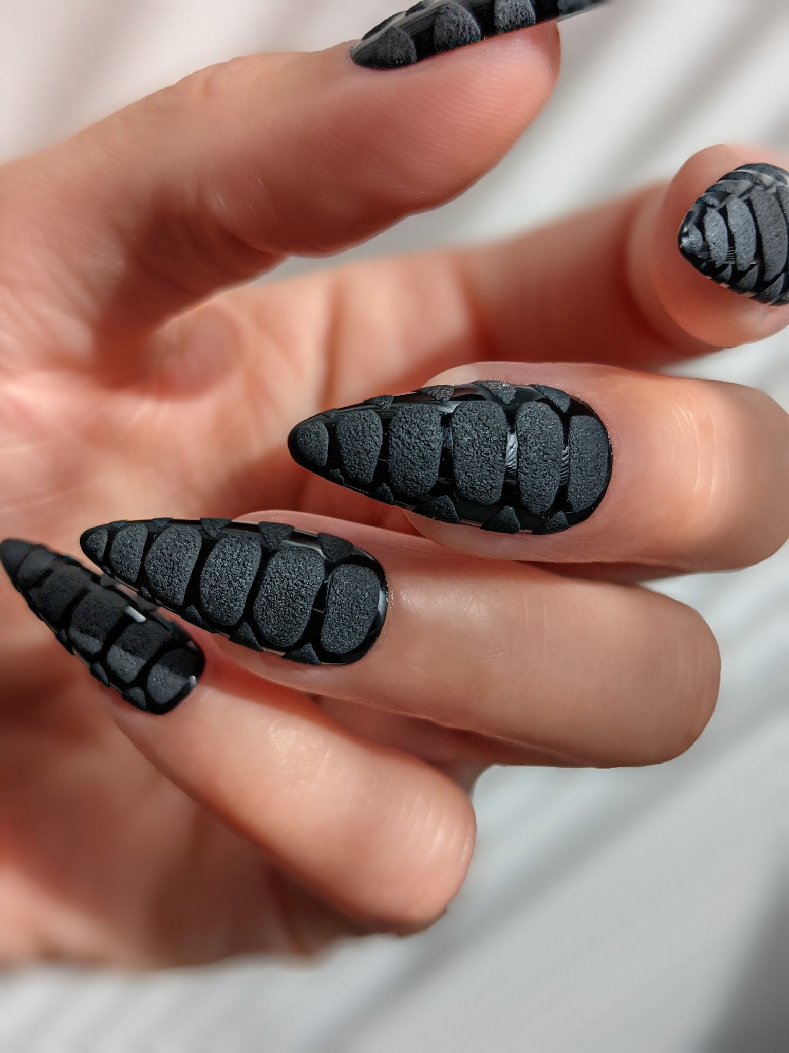 Croc-Onyx - Press on Nails, Nail decals, Nails