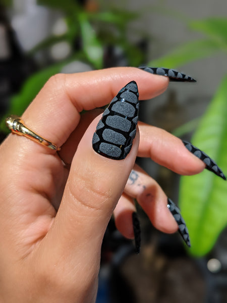 Croc-Onyx - Press on Nails, Nail decals, Nails